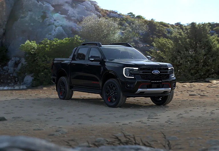 Ford Ranger Stormtrak màu đen