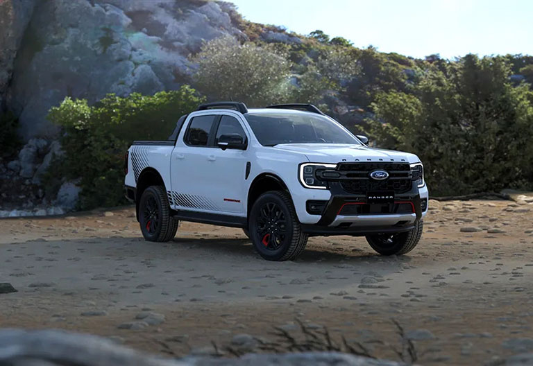 Ford Ranger Stormtrak màu trắng