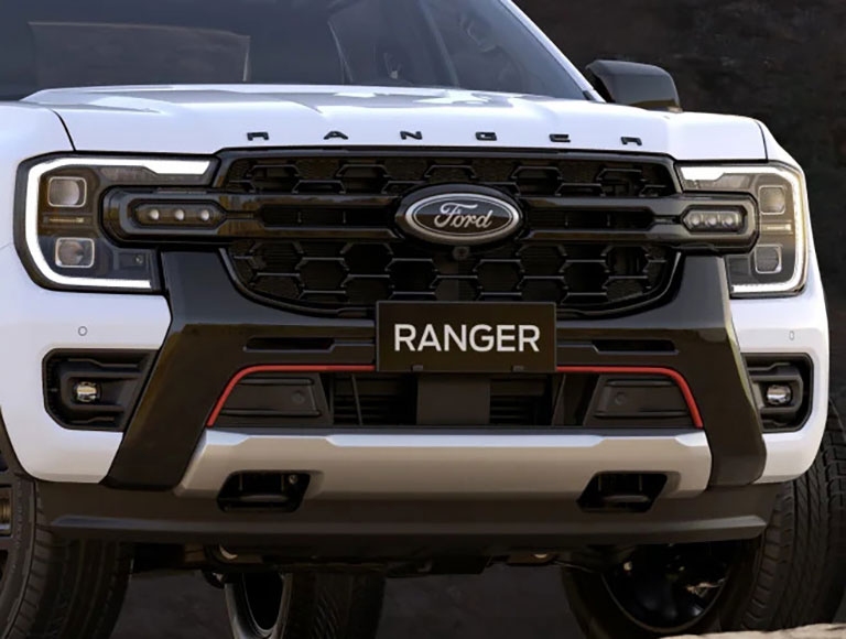 Lưới tản nhiệt thiết kế độc đáo Ford Ranger Stormtrak