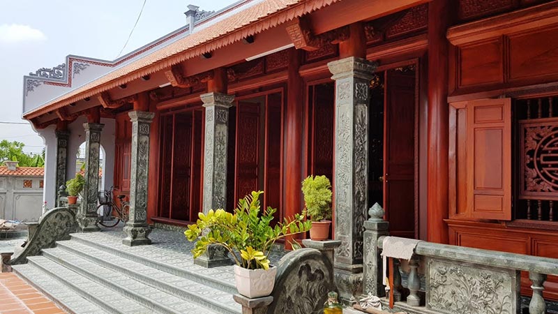 Nhà Kẻ Truyền 5 Gian Bê Tông Giả Gỗ